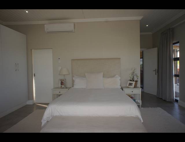 5 BEDROOM HOUSE TO LET IN PALM LAKES ESTATE